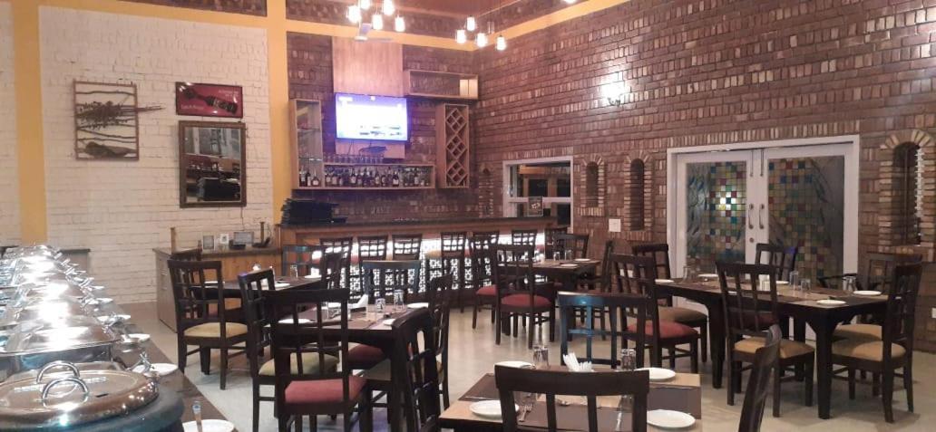 Four Banyans Spirit & Nature Resort Rāipur Exterior foto