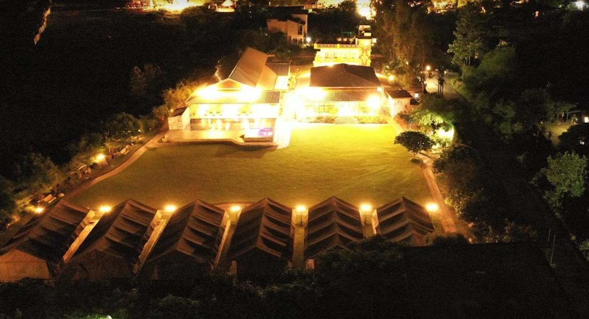 Four Banyans Spirit & Nature Resort Rāipur Exterior foto